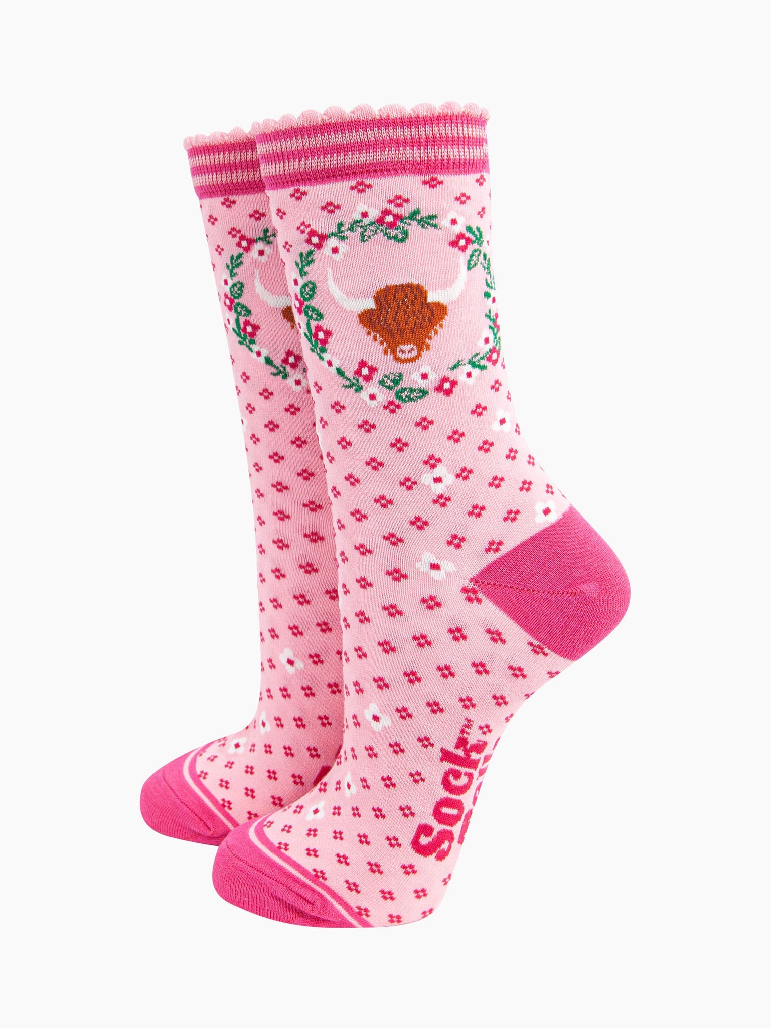 womens-bamboo-socks-pink-highland-cow-wreath-floral-scottish-coo