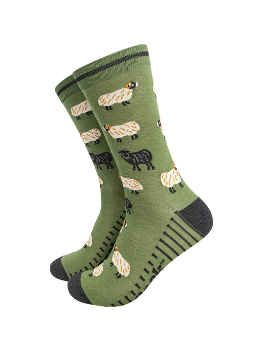 mens-bamboo-socks-green-black-sheep-pattern-flock-white-sheep-one-black