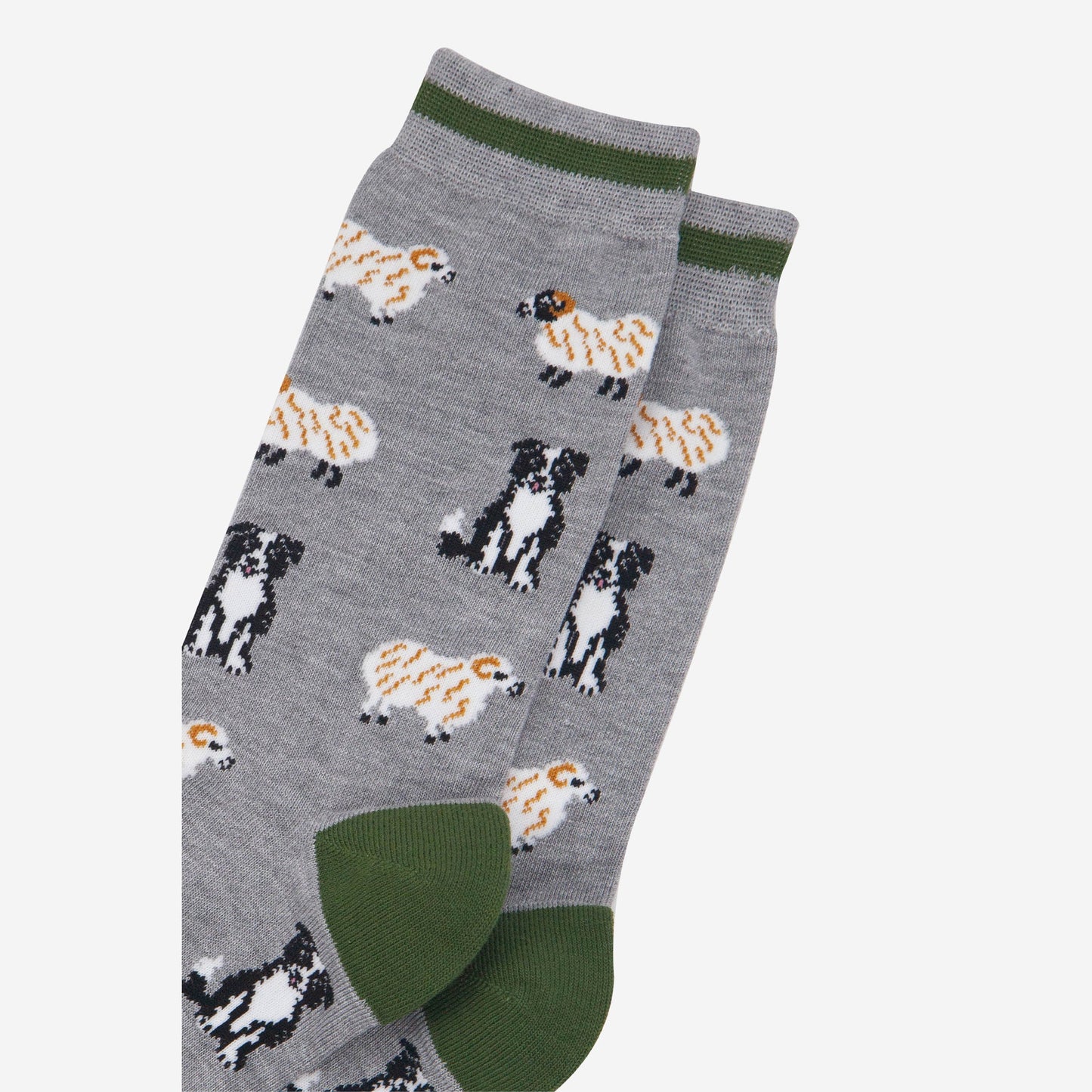 mens-bamboo-socks-grey-marl-green-sheep-and-sheepdog-close-up