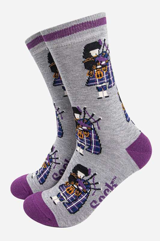 mens-bamboo-socks-grey-marl-piper-scottish-highlands