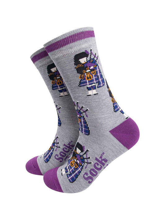 mens-bamboo-socks-grey-marl-piper-scottish-highlands