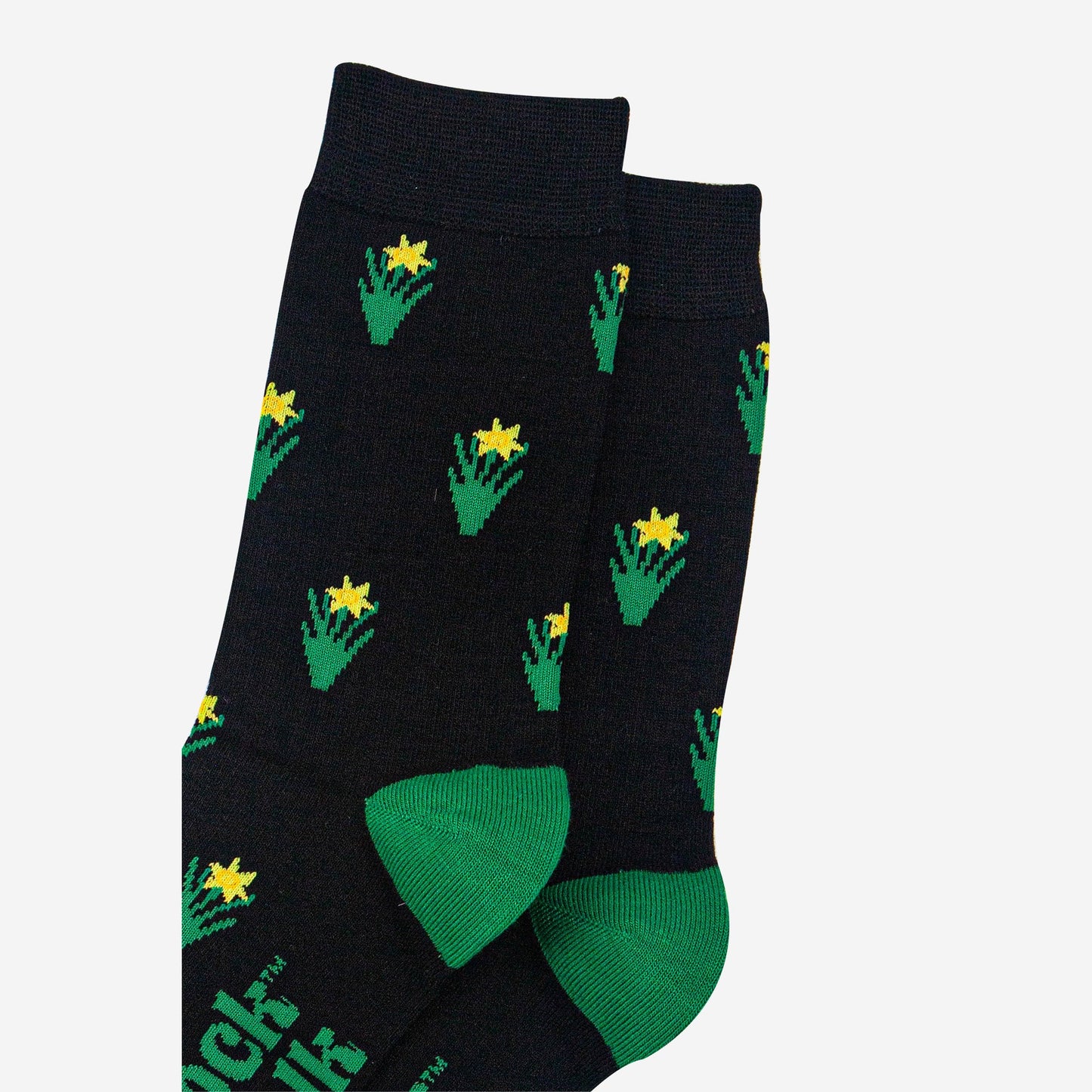 mens-bamboo-socks-black-daffodil-close-up