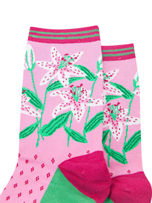 Lily Flowers Bamboo Socks in Pink