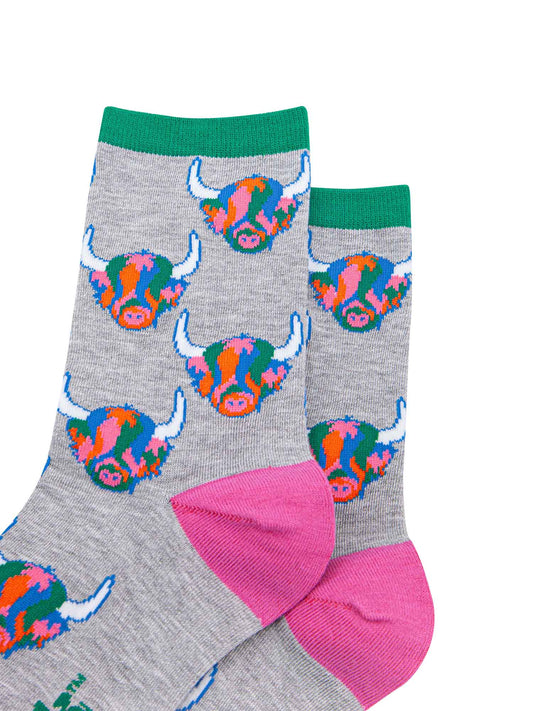 mens grey bamboo socks with green cuff and pink heel with an all over pattern of rainbow coloured highland cow faces