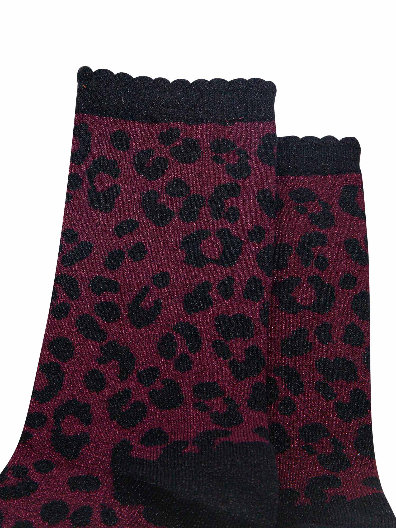 womens-berry-leopard-print-glitter-socks-close-up