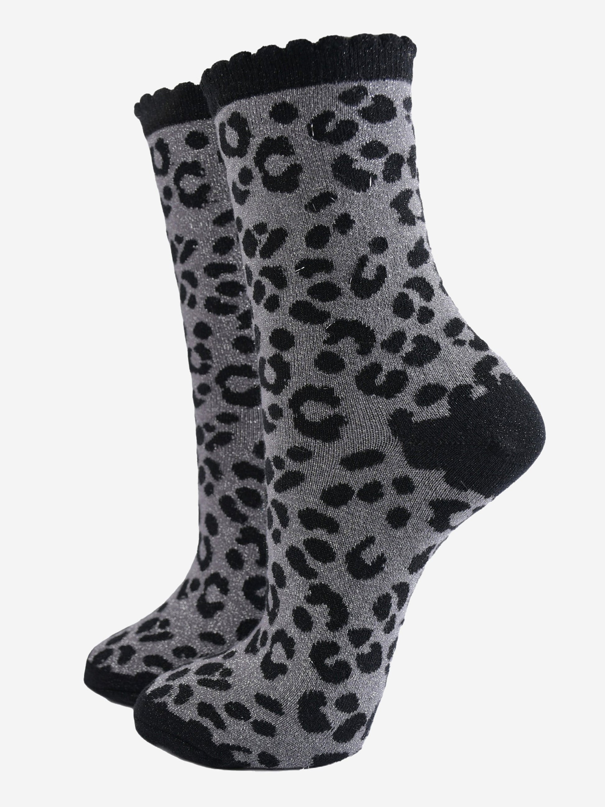 womens-socks-gift-box-grey-leopard-glitter