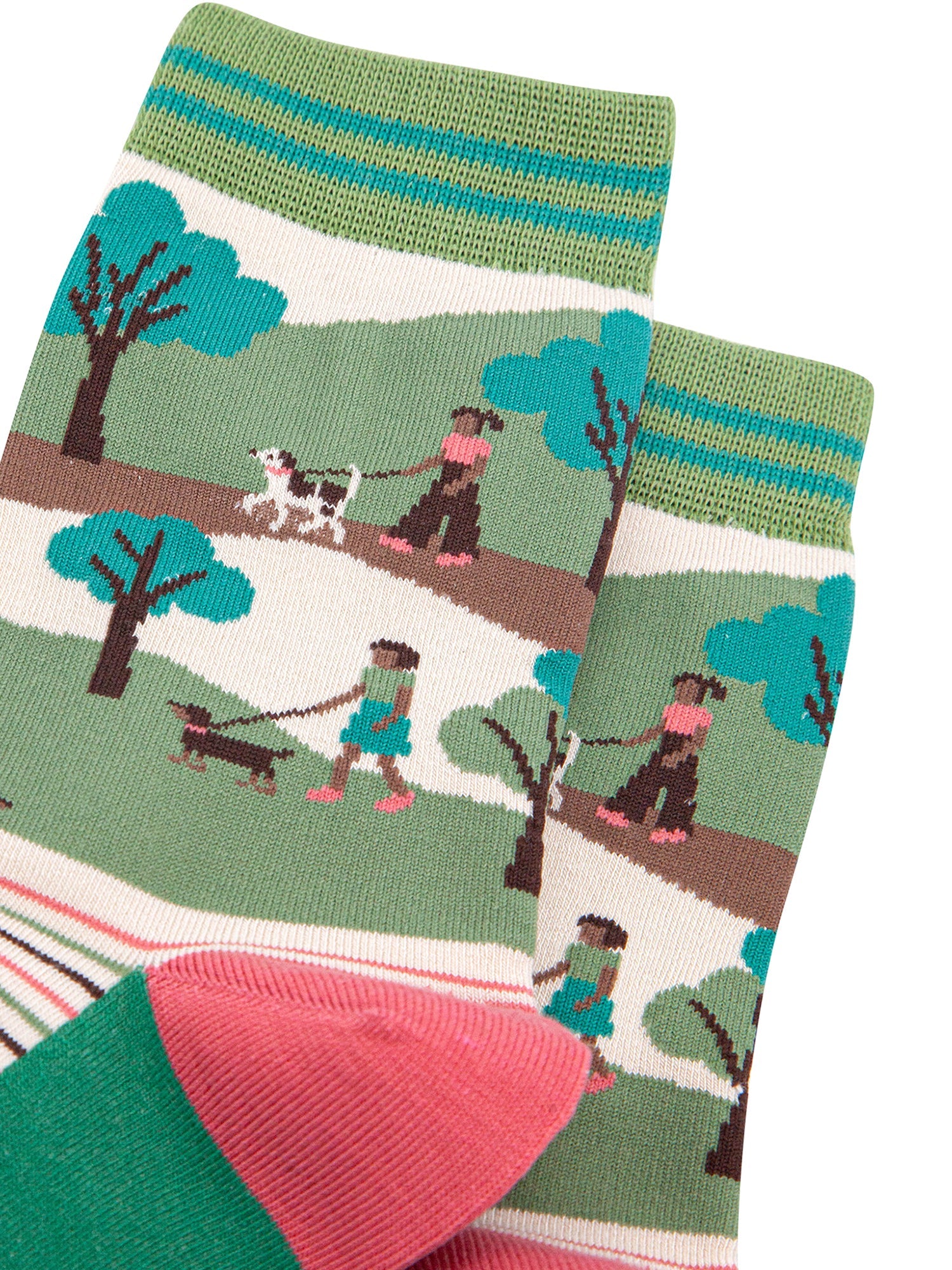 Dog-Walking-Bamboo-Socks-in-Green/Pink-Close-Up