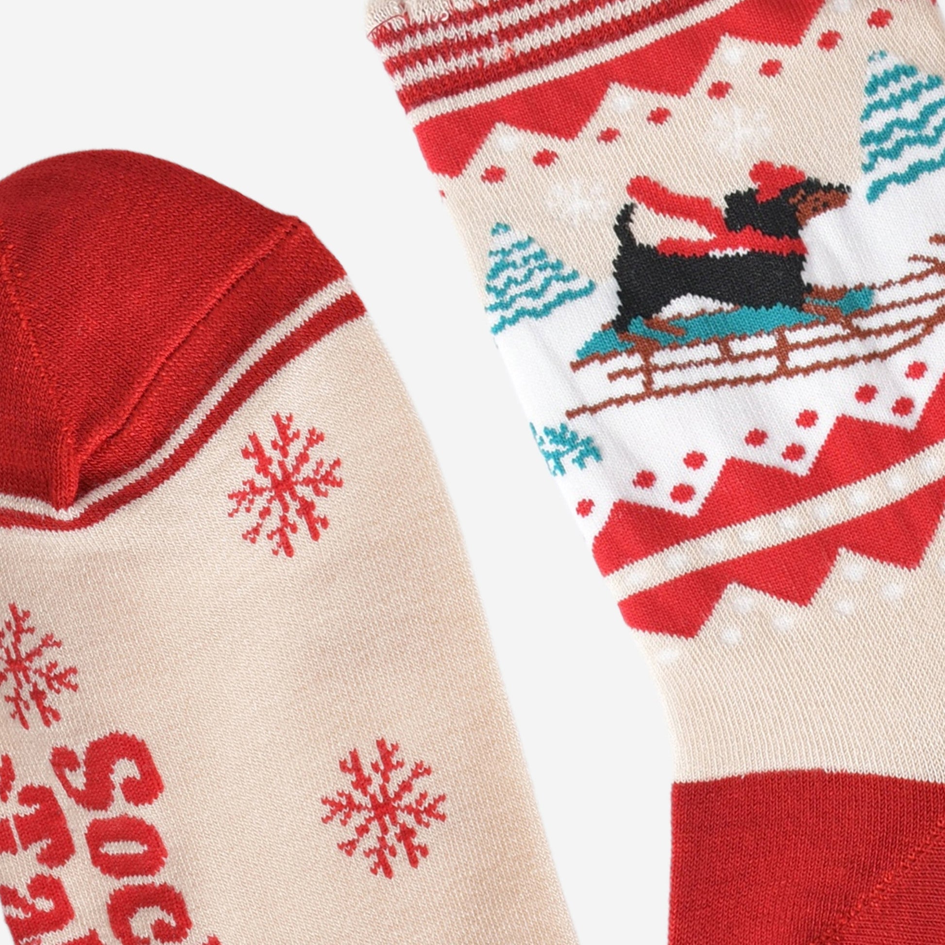 close up of the red toe and scalloped red striped cuff on the ankle socks