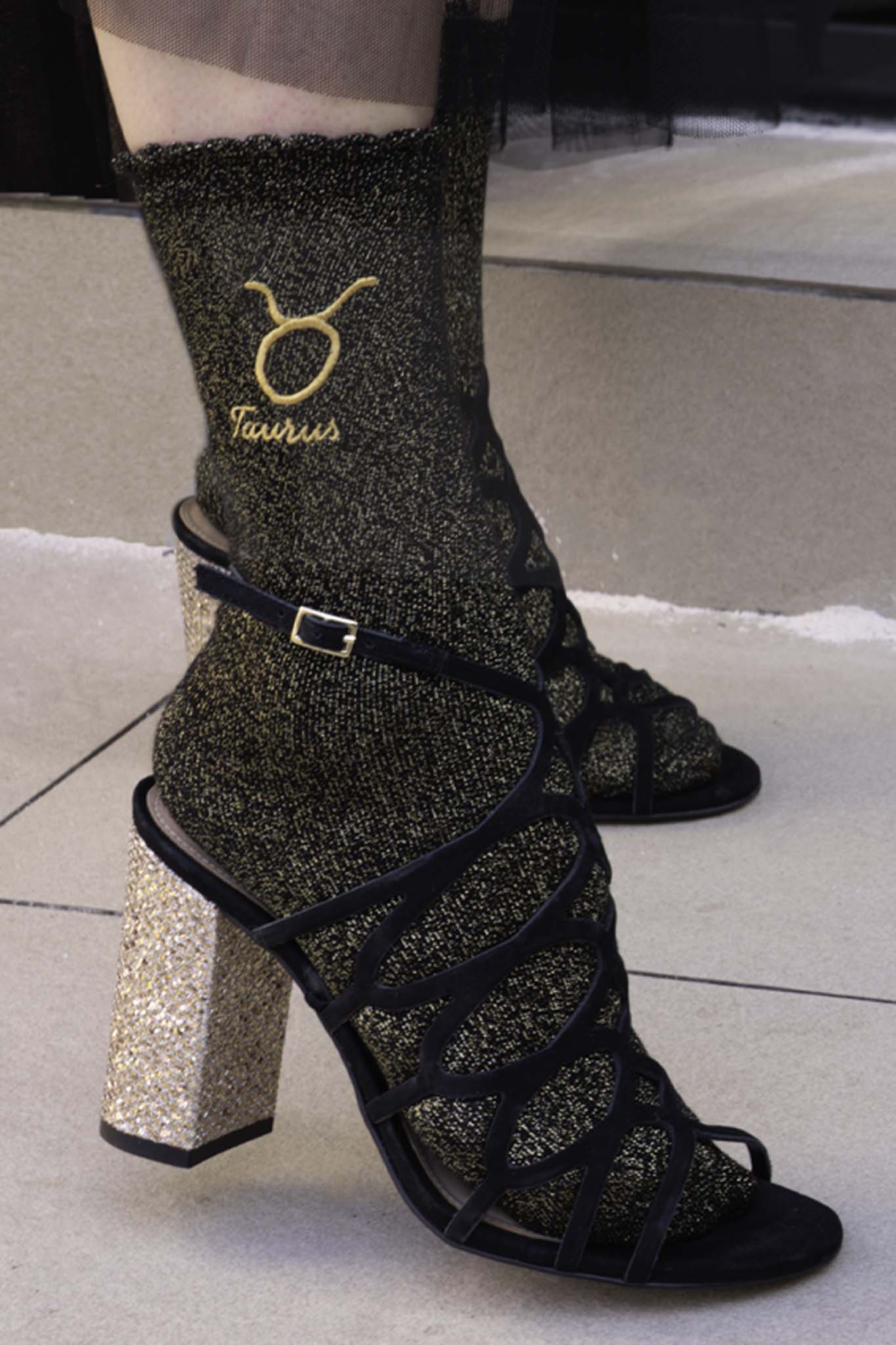 taurus-symbol-cotton-glitter-socks-black-and-gold