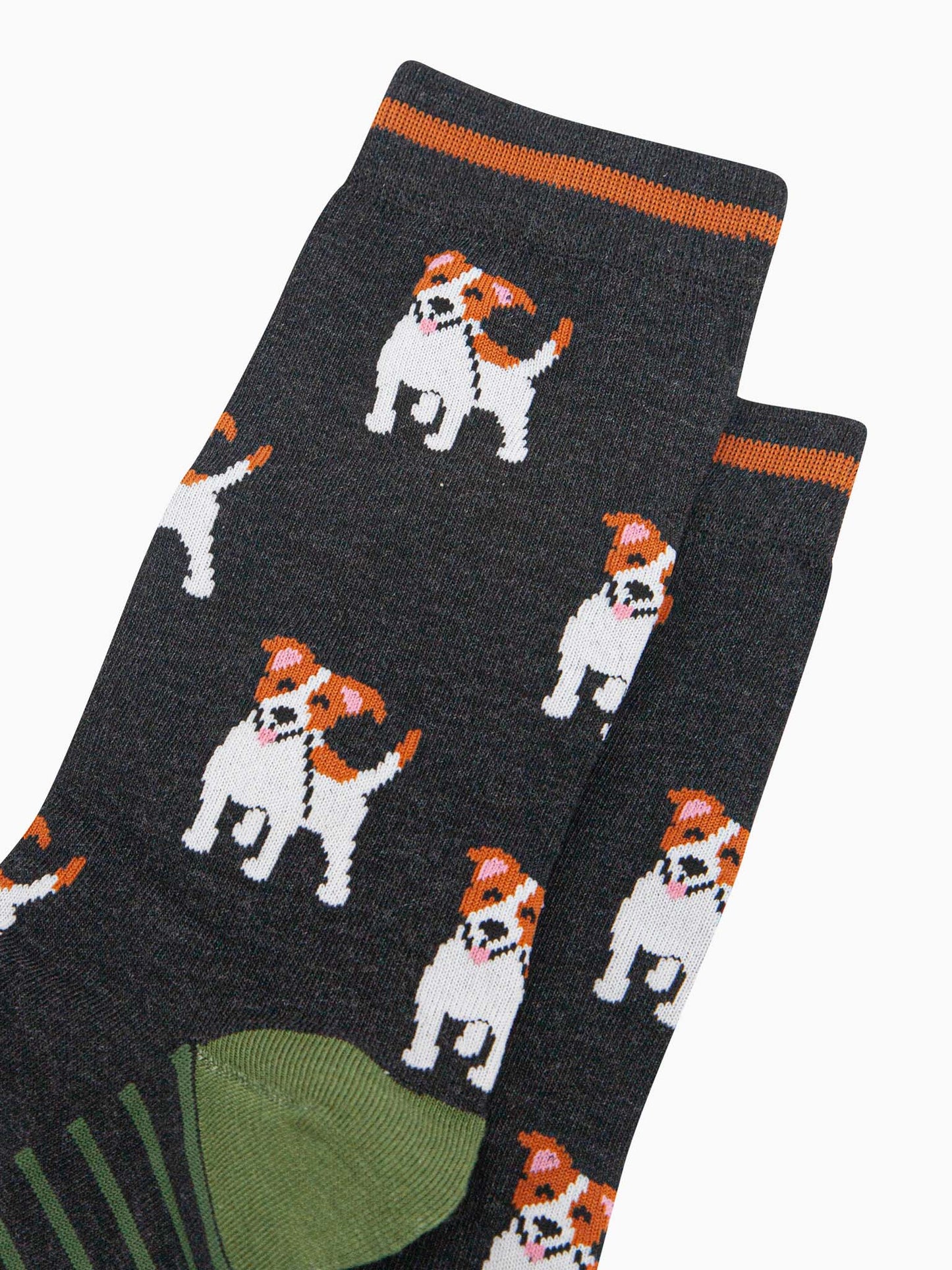 mens-bamboo-socks-black-jack-russell-close-up-white-orange-jack-russell-terrier-dogs-repeat-pattern