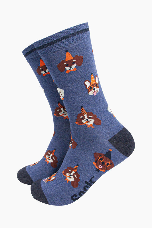 mens-bamboo-socks-denim-blue-party-dogs-pattern-brown-dog-faces-wearing-party-hats