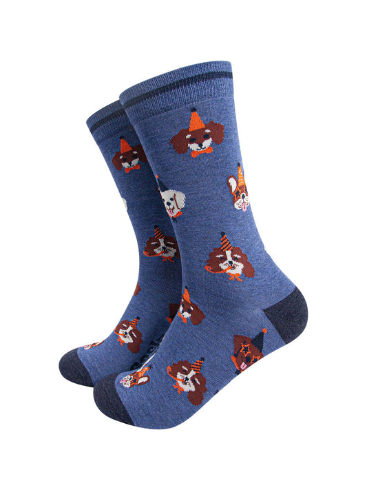 mens-bamboo-socks-denim-blue-party-dogs-pattern-brown-dog-faces-wearing-party-hats