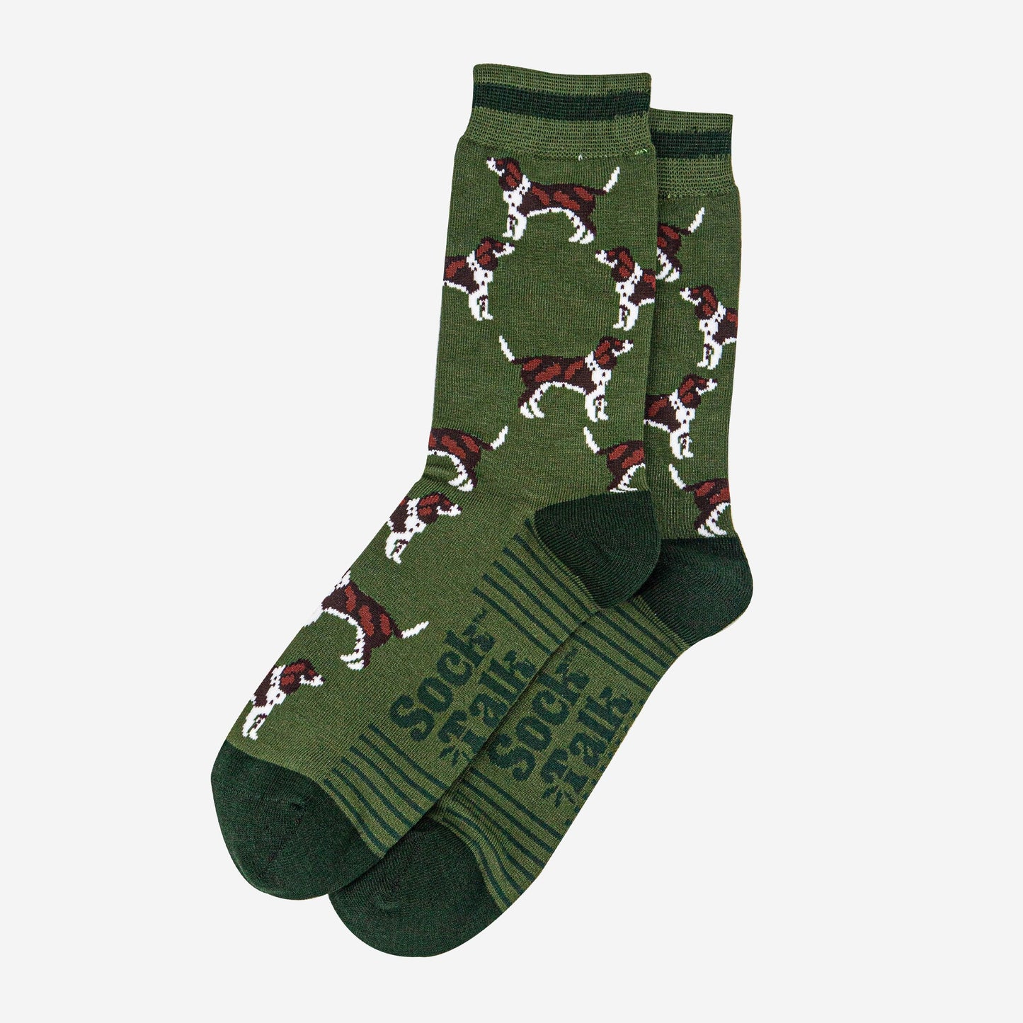 mens-bamboo-socks-khaki-dark-green-cocker-spaniel-laying-flat