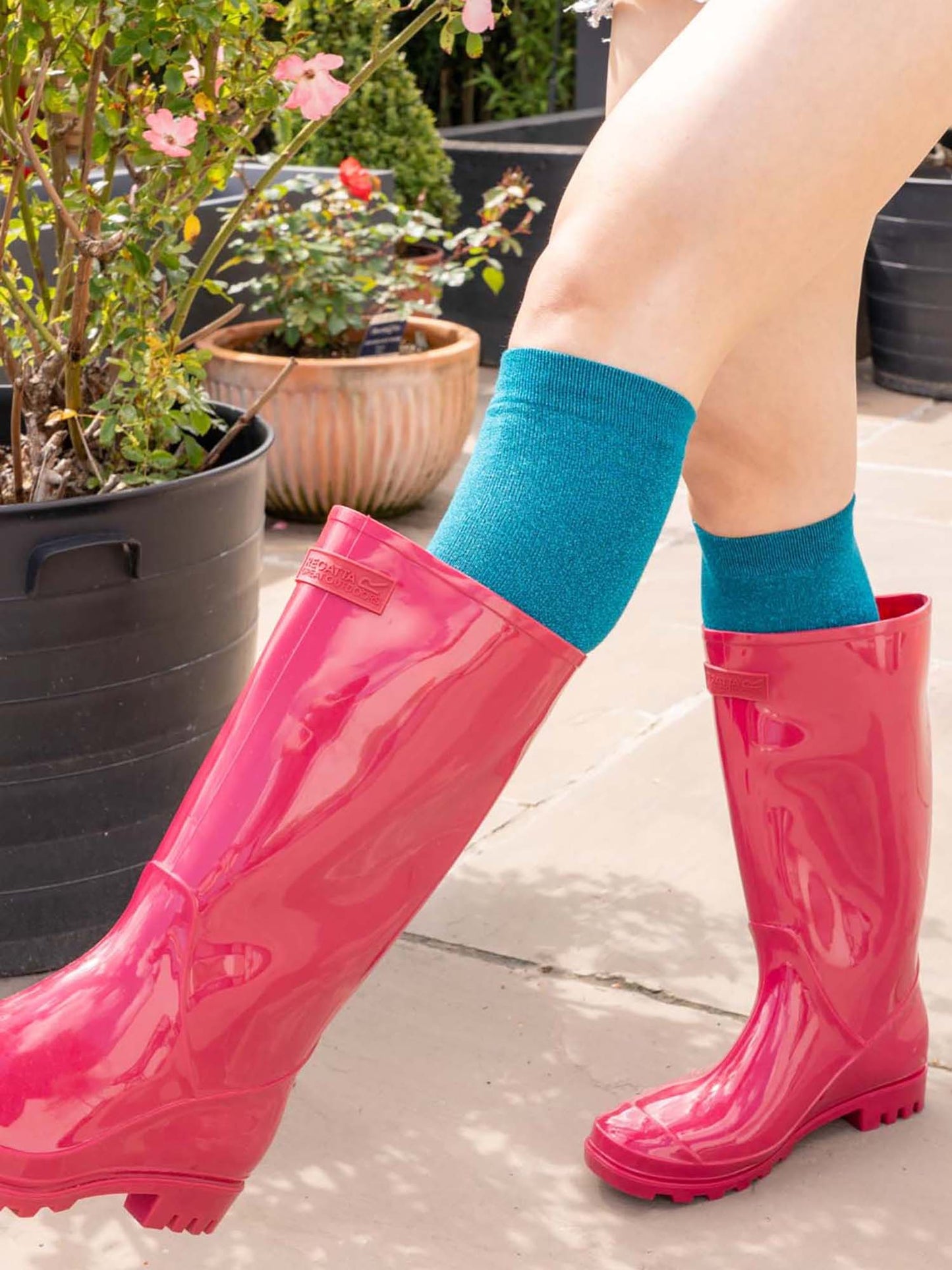 knee-high-cotton-glitter-socks-in-teal