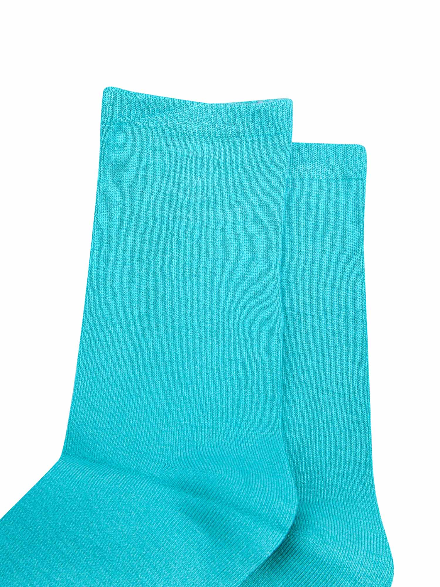 close up of the turquoise bamboo socks
