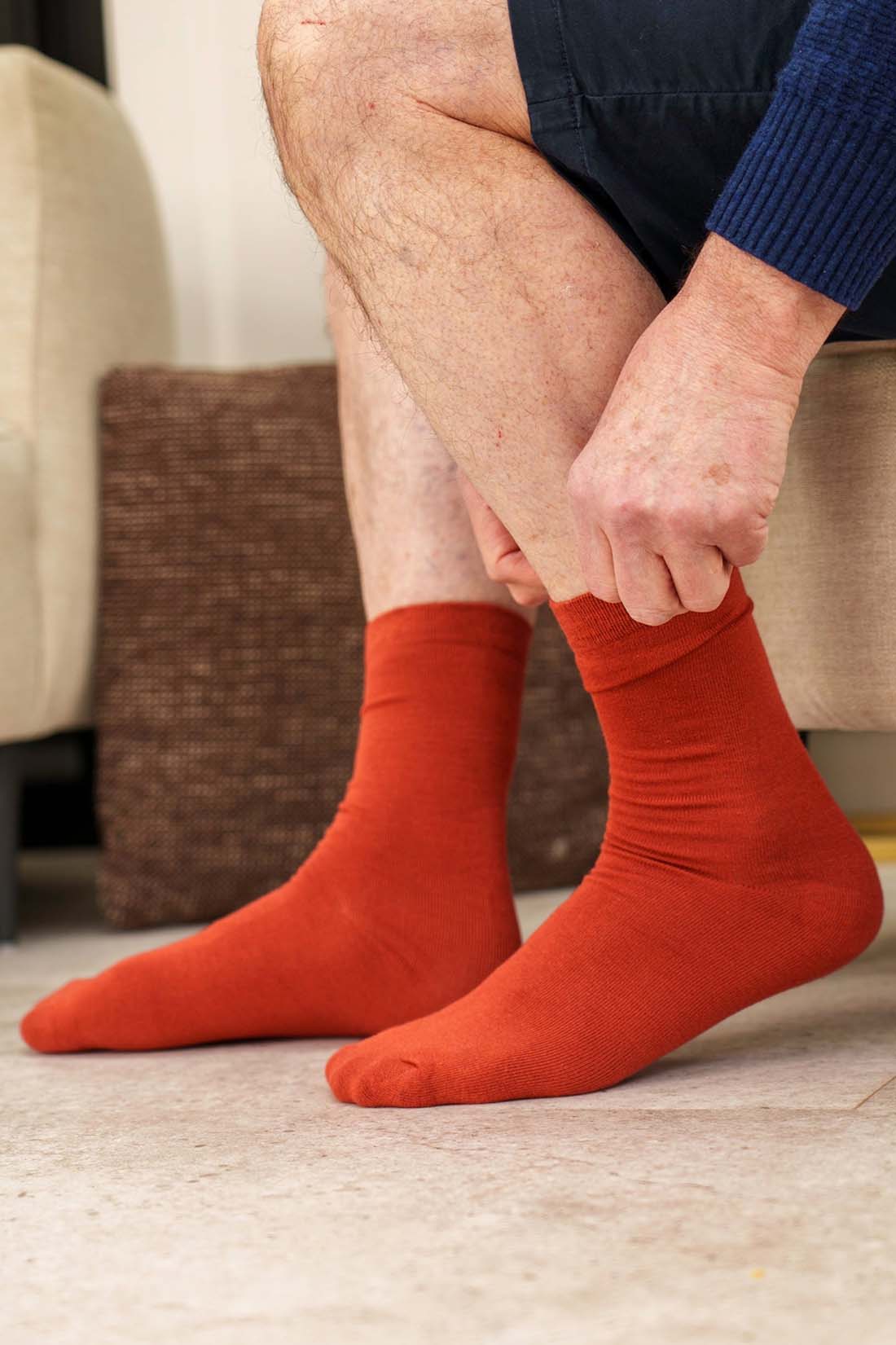 rust-solid-bamboo-socks
