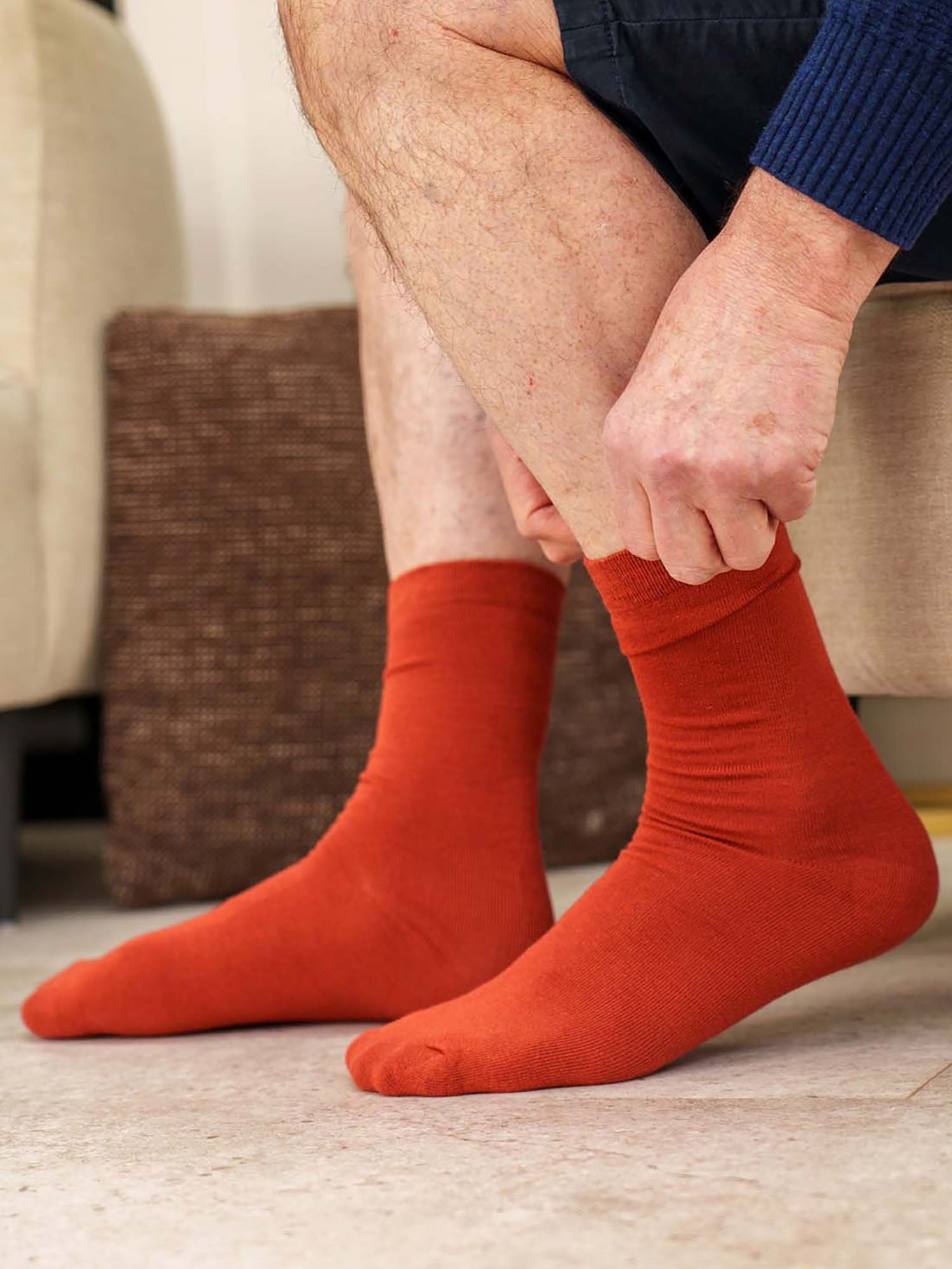 rust-solid-bamboo-socks
