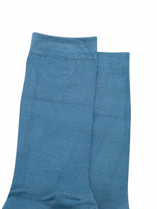 close up of the plain teal blue socks