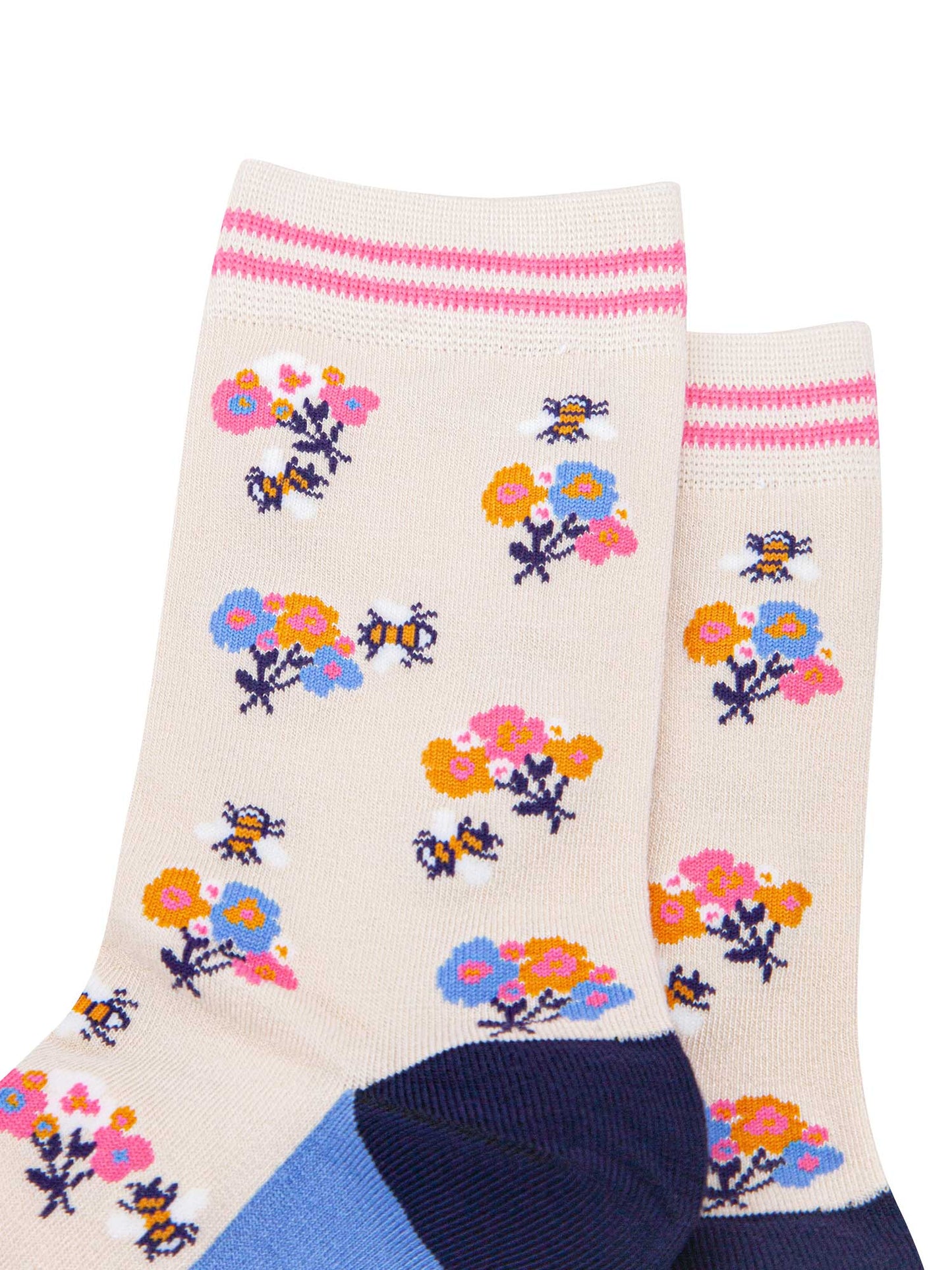 womens-bamboo-socks-cream-navy-blue-bee-posy-close-up