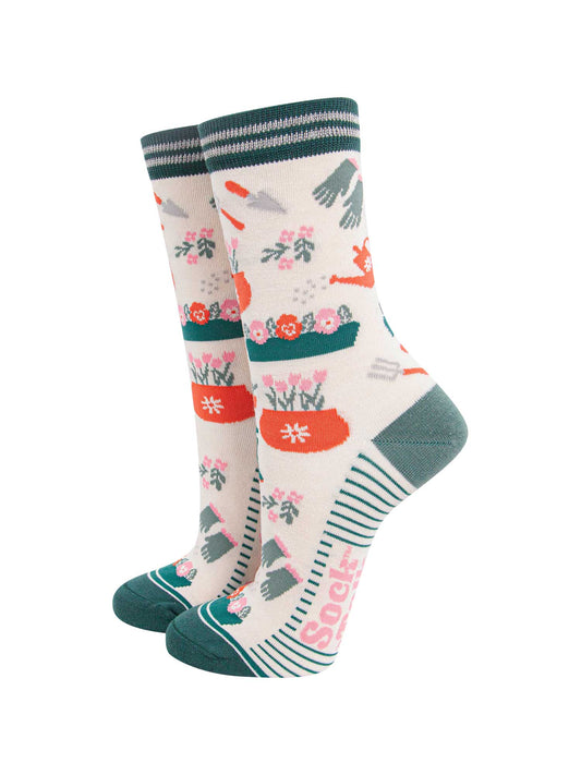 womens-bamboo-socks-cream-green-gardening-flower-pots-tools
