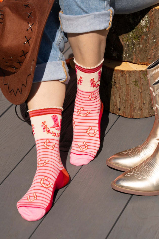 cowboy-cowgirl-print-bamboo-socks-in-cream-and-red-pink