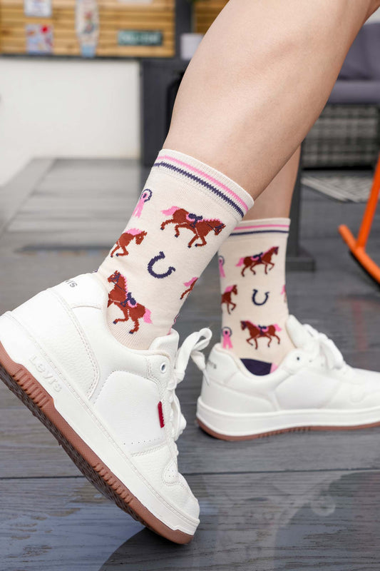 horse-riding-print-bamboo-socks-in-cream-and-pink
