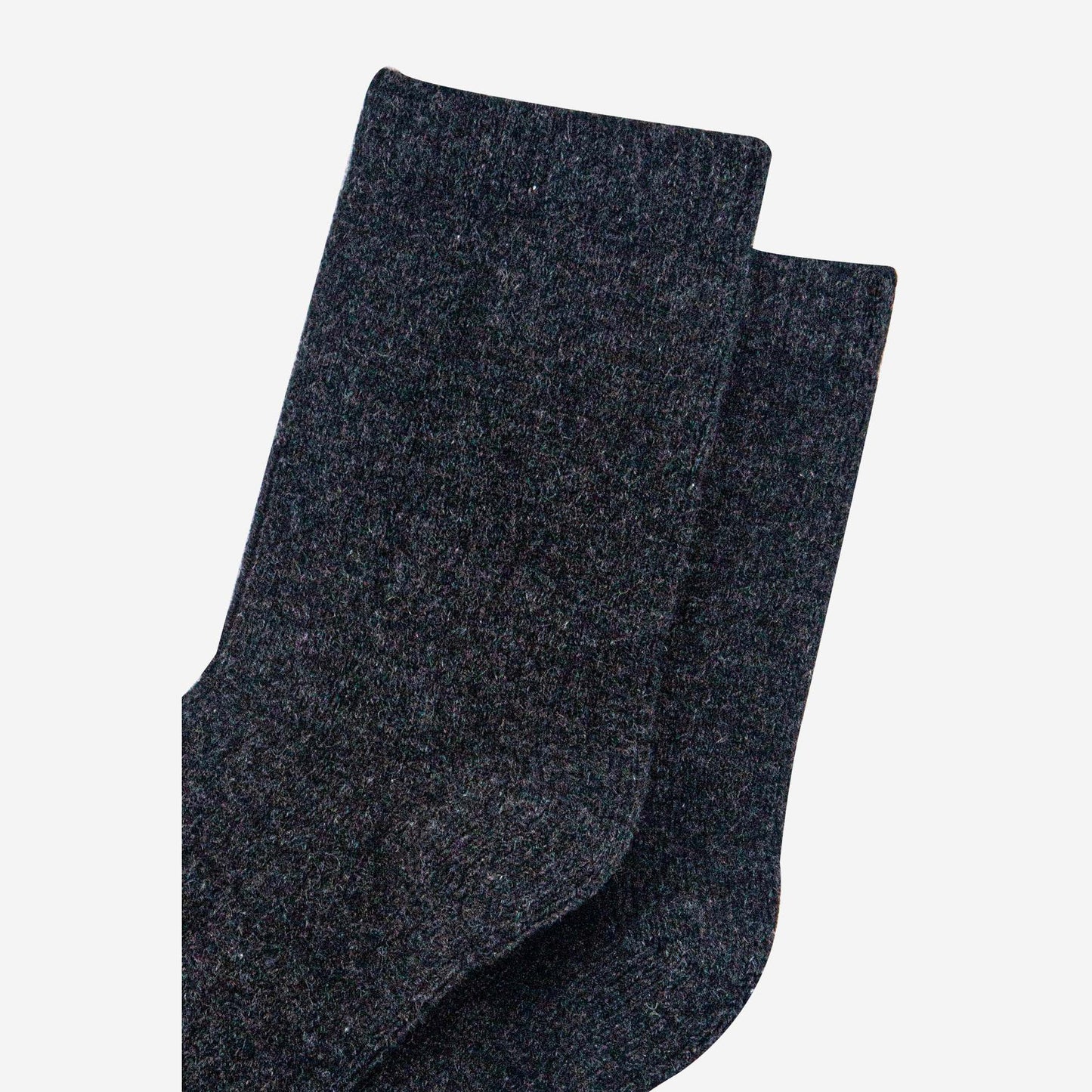 womens-cashmere-socks-ankle-socks-black-cashmere-close-up