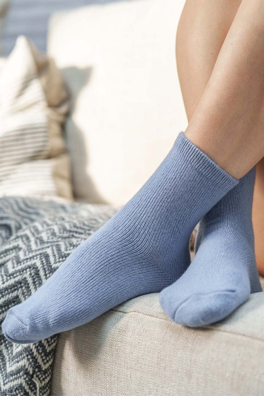 blue-cashmere-ankle-socks
