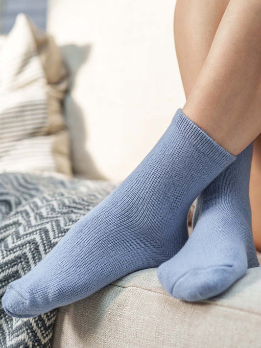 blue-cashmere-ankle-socks