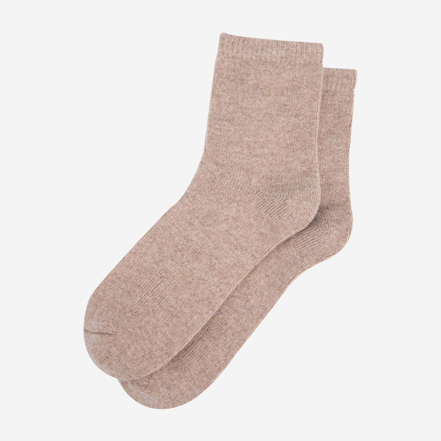 womens-cashmere-socks-ankle-socks-camel-cashmere-laying-flat