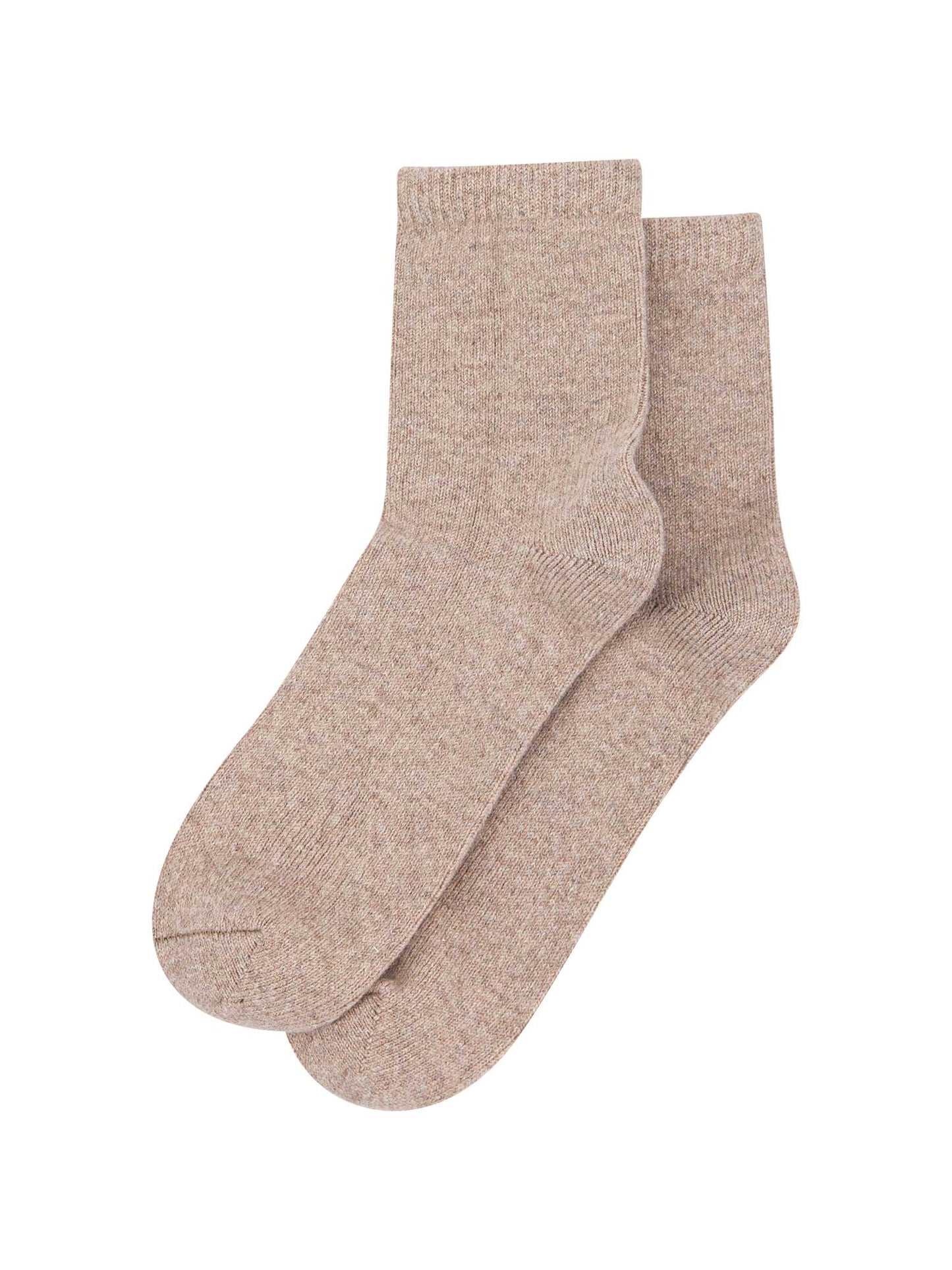womens-cashmere-socks-ankle-socks-camel-cashmere-laying-flat