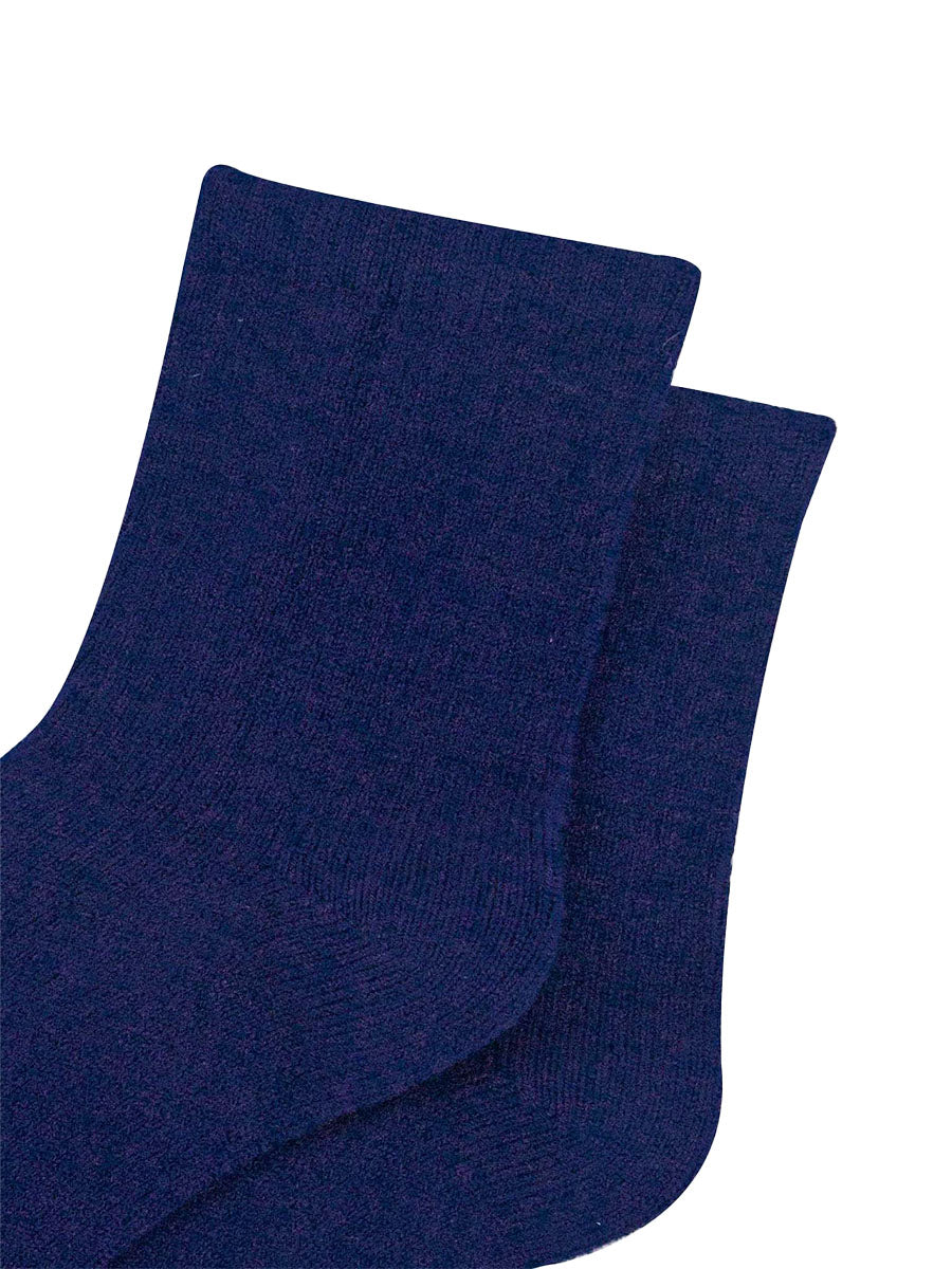 womens-cashmere-socks-ankle-socks-navy-blue-cashmere-close-up