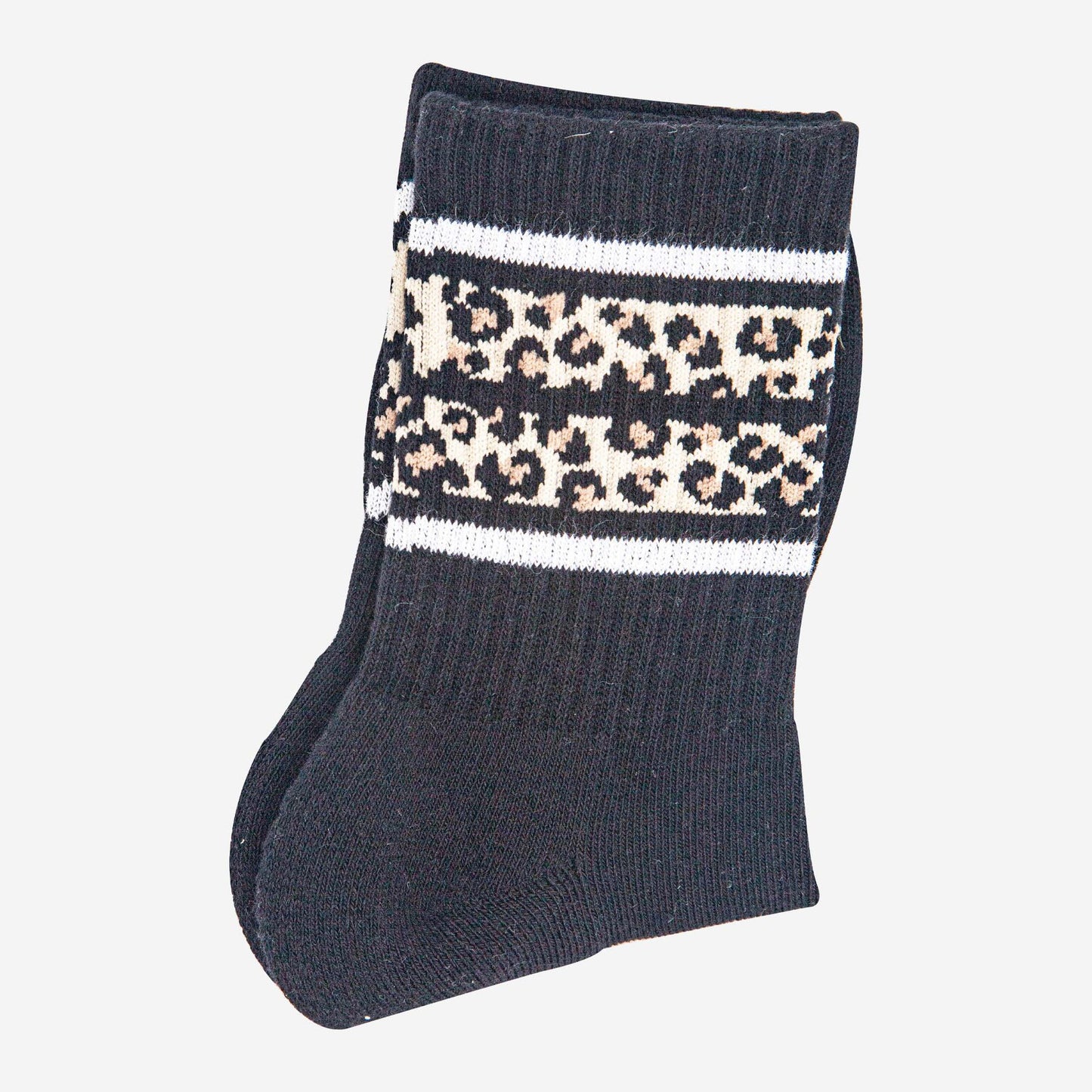 womens-sporty-socks-black-leopard-stripe-close-up-ribbed