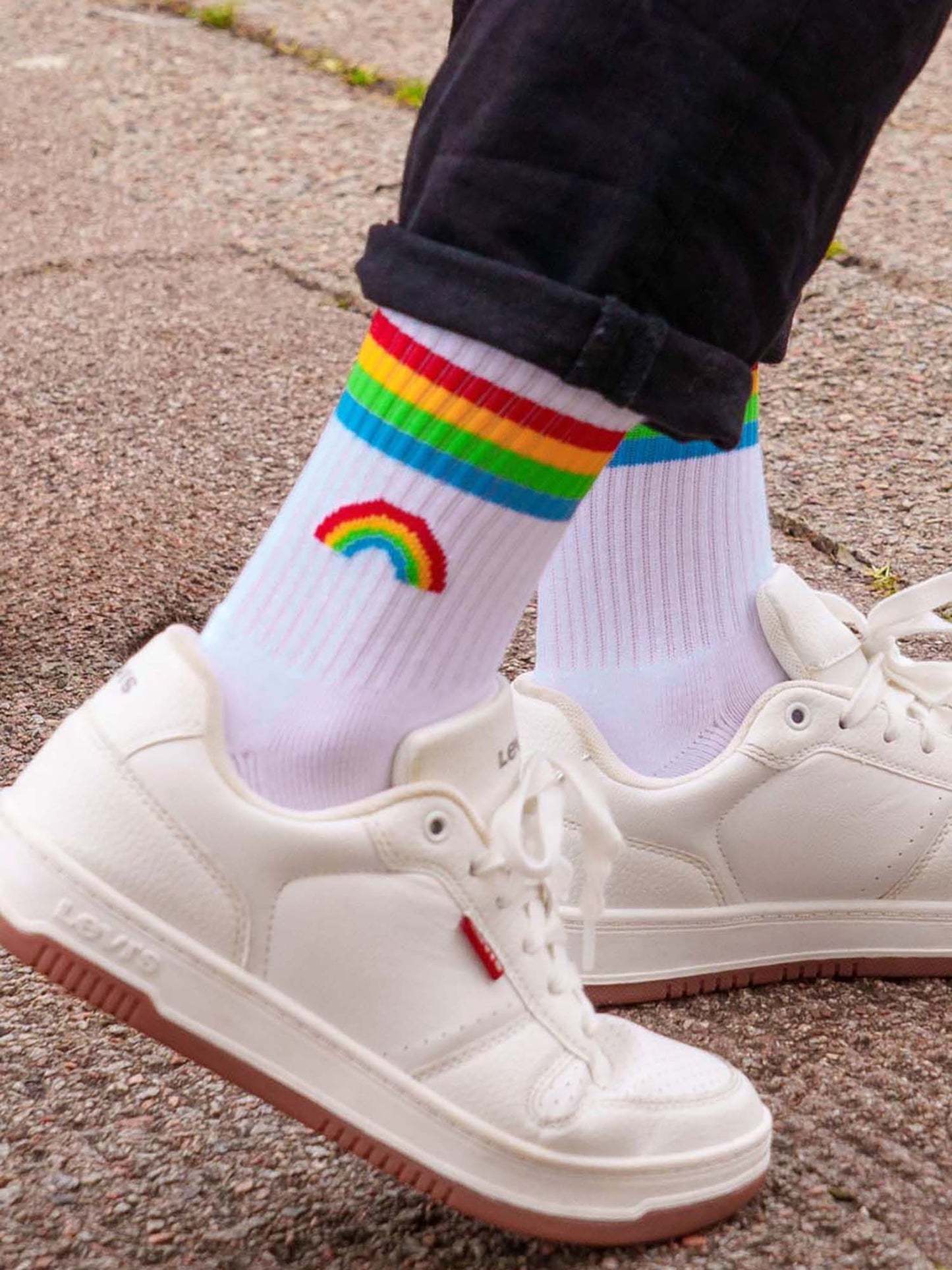 rainbow-embroidered-cotton-sports-socks-in-white