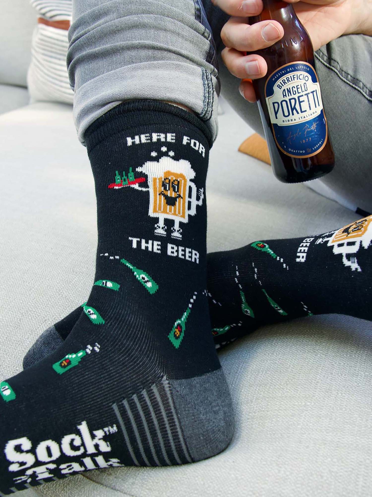 here-for-the-beer-print-bamboo-socks-in-black-and-grey
