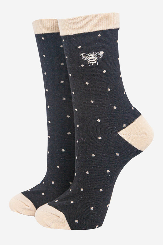 womens-embroidered-ankle-socks-black-polka-dot-bee-cotton