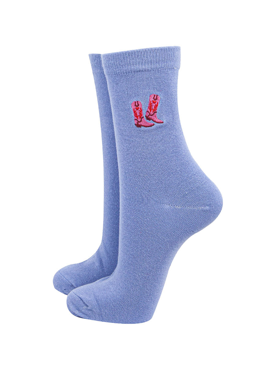 womens-embroidered-ankle-socks-light-blue-cowboy-boots-cotton