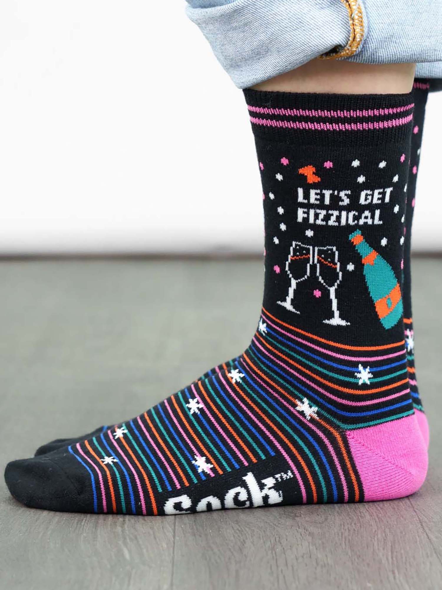 womens-combed-cotton-ankle-socks-black-get-fizzical-wine