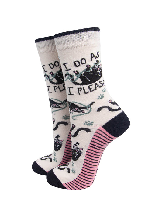 I-Do-As-I-Please-Combed-Cotton-Socks-in-White-On-Mannequin
