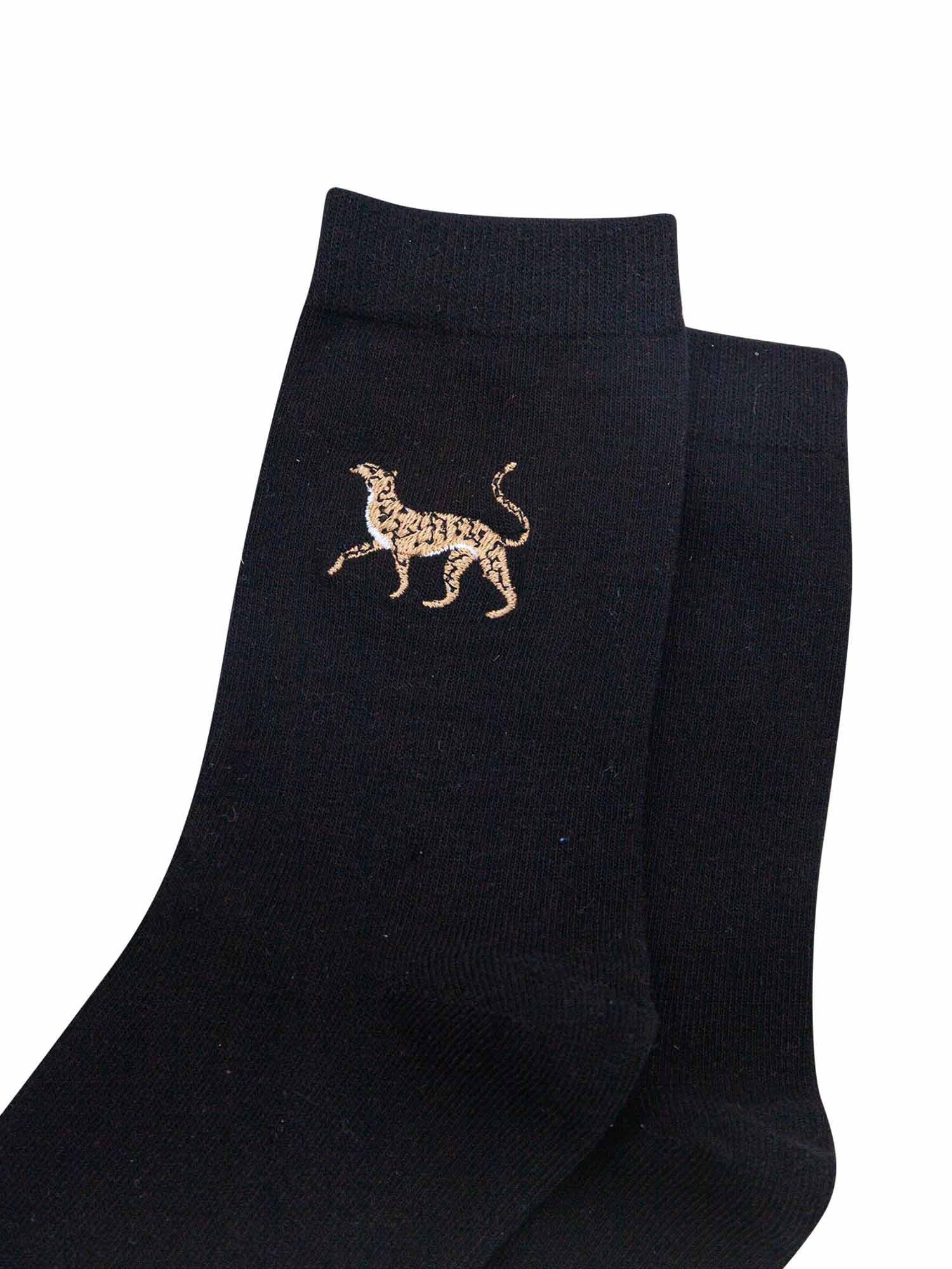 womens-embroidered-ankle-socks-black-cheetah-close-up