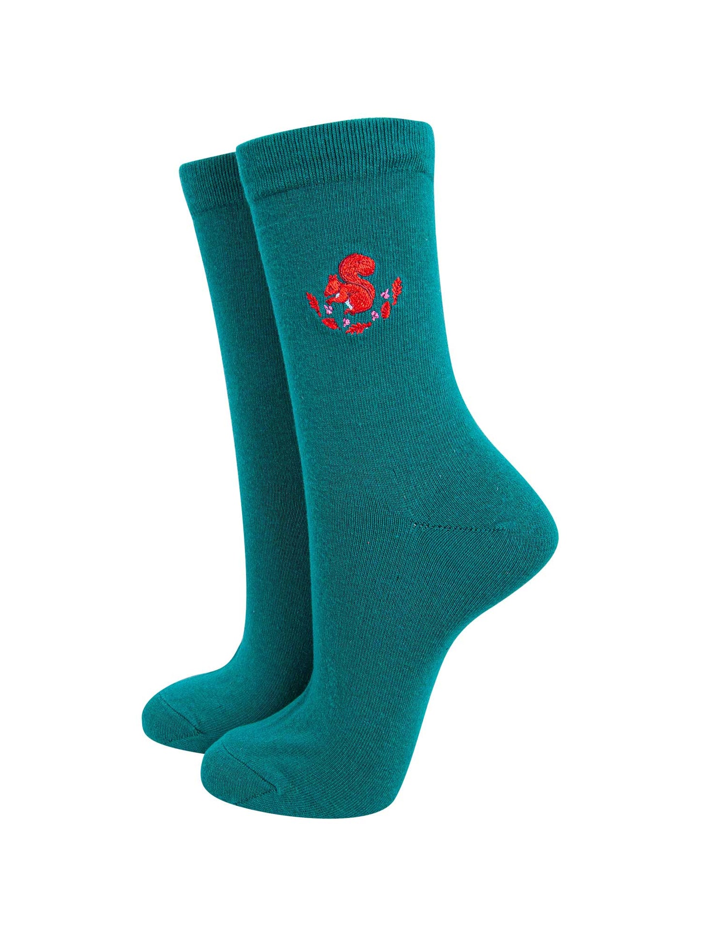 womens-embroidered-ankle-socks-forest-green-squirrel-woodland-animals