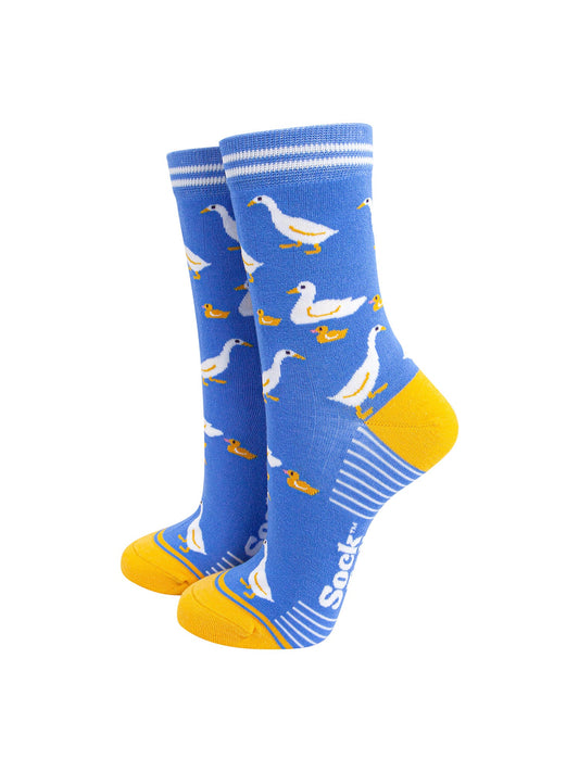Geese-&-Goslings-Bamboo-Socks-in-Blue-mannequin