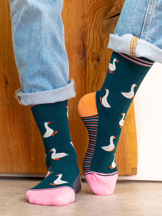 goose-print-bamboo-socks-in-green-pink