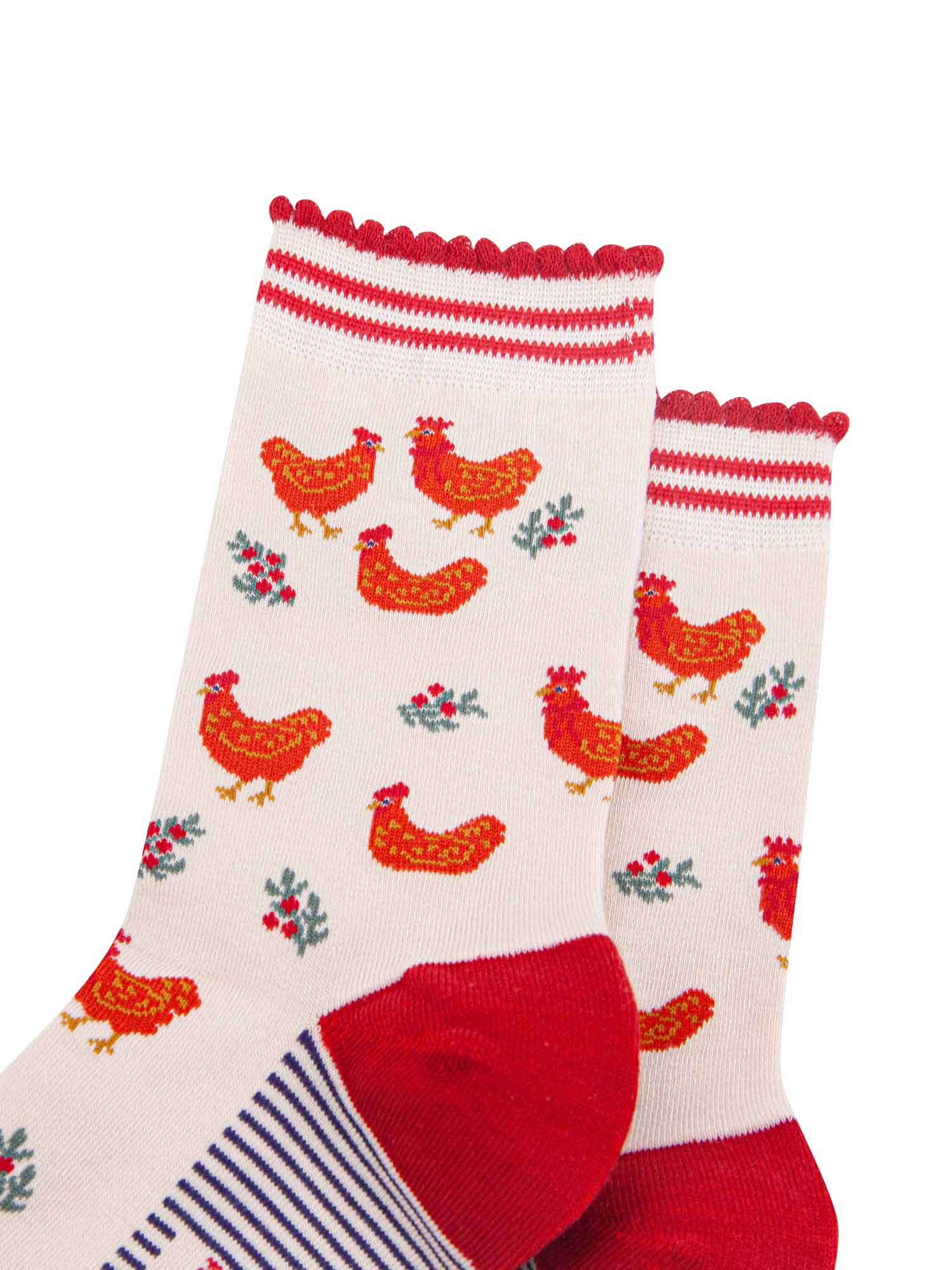 womens-bamboo-socks-cream-red-festive-hen-close-up