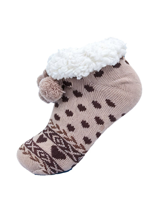 Heart-Short-Slipper-Socks-in-Cream/Brown-On-Mannequin