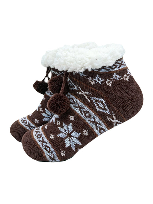Nordic-Snowflake-Short-Slipper-Socks-in-Brown-On-Mannequin