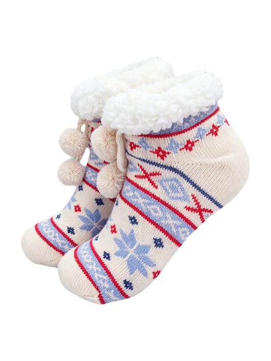 Nordic-Snowflake-Short-Slipper-Socks-in-White/Icy-Blue-On-Mannequin