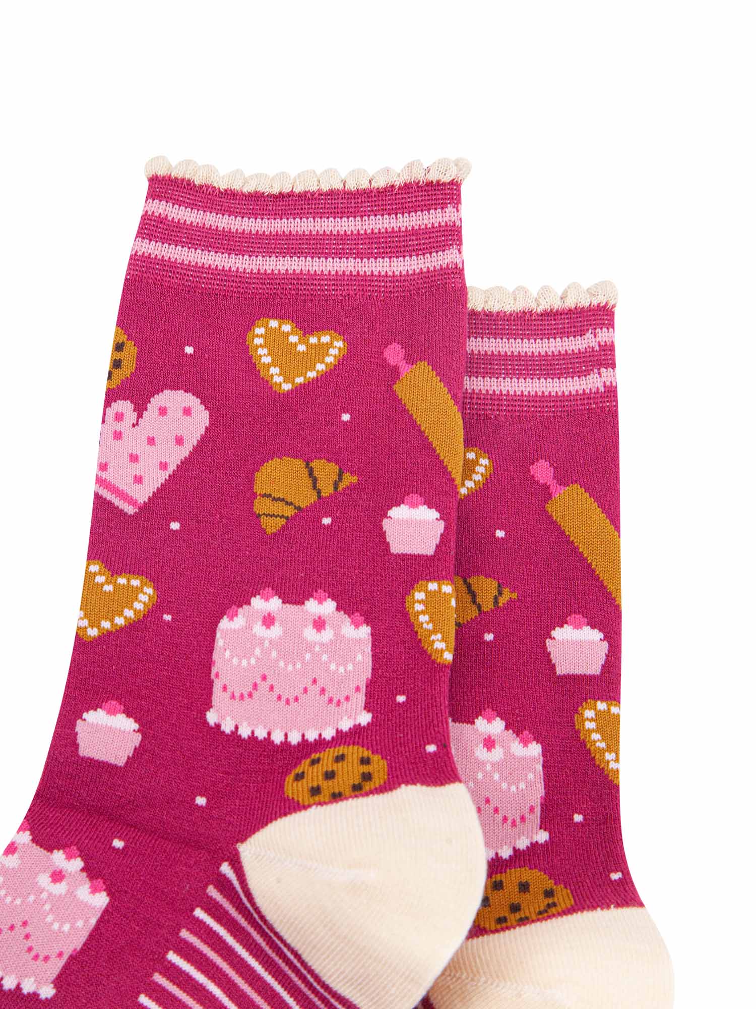 womens-bamboo-socks-raspberry-light-pink-baking-close-up