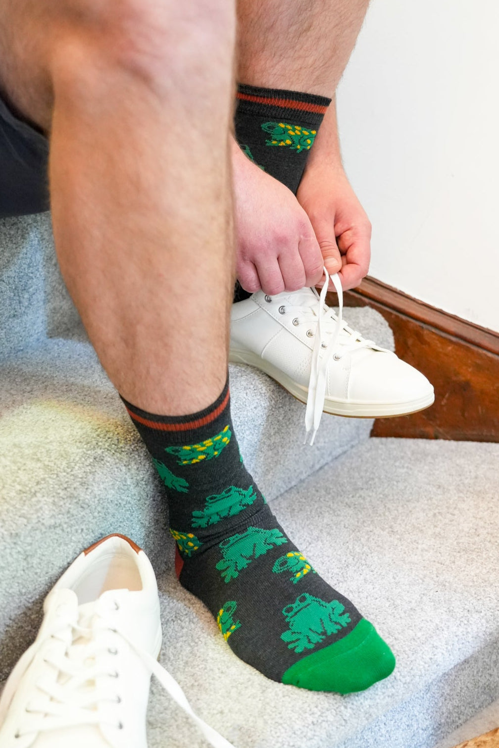 mens-bamboo-socks-black-frog-styled-with-white-trainer
