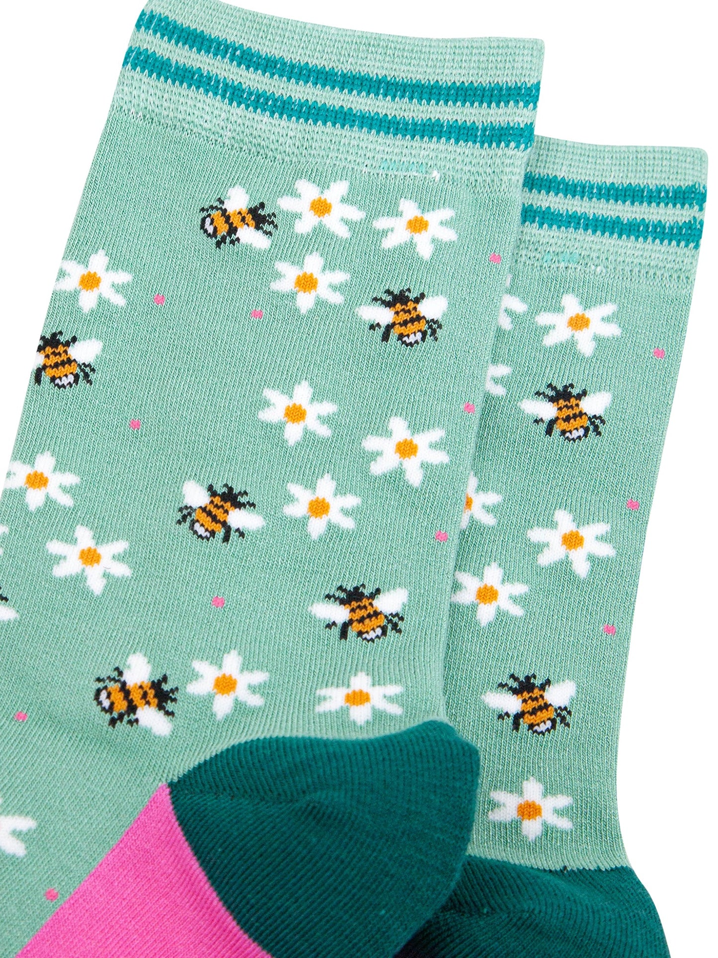 Busy-Bees-Floral-Bamboo-Socks-in-Green-Close-Up